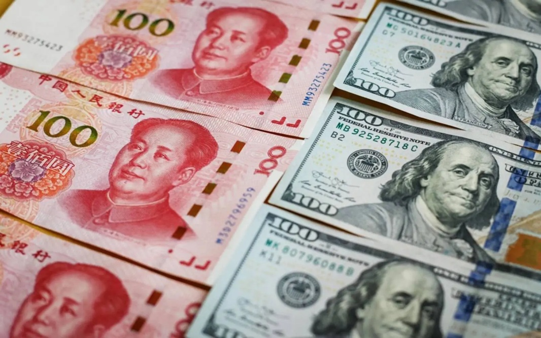 China’s Yuan Sinks to 19-Month Low Amid Escalating US Trade War